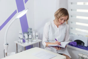 Apuração fiscal mensal para clínicas de estética como funciona